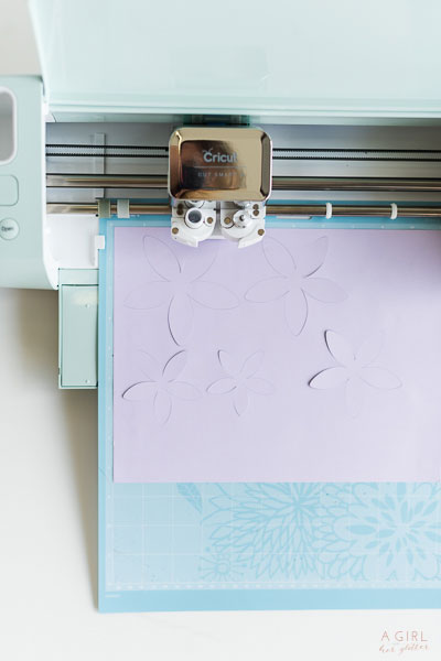 Brighten Your World With These Pretty Paper Flowers - Cricut