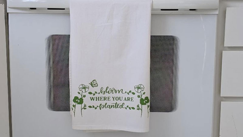 Cricut Community Favorites: Kitchen Towels Cricut Community Favorites: Kitchen Towels
