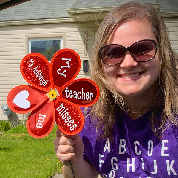 Why we appreciate teachers teacher flowers