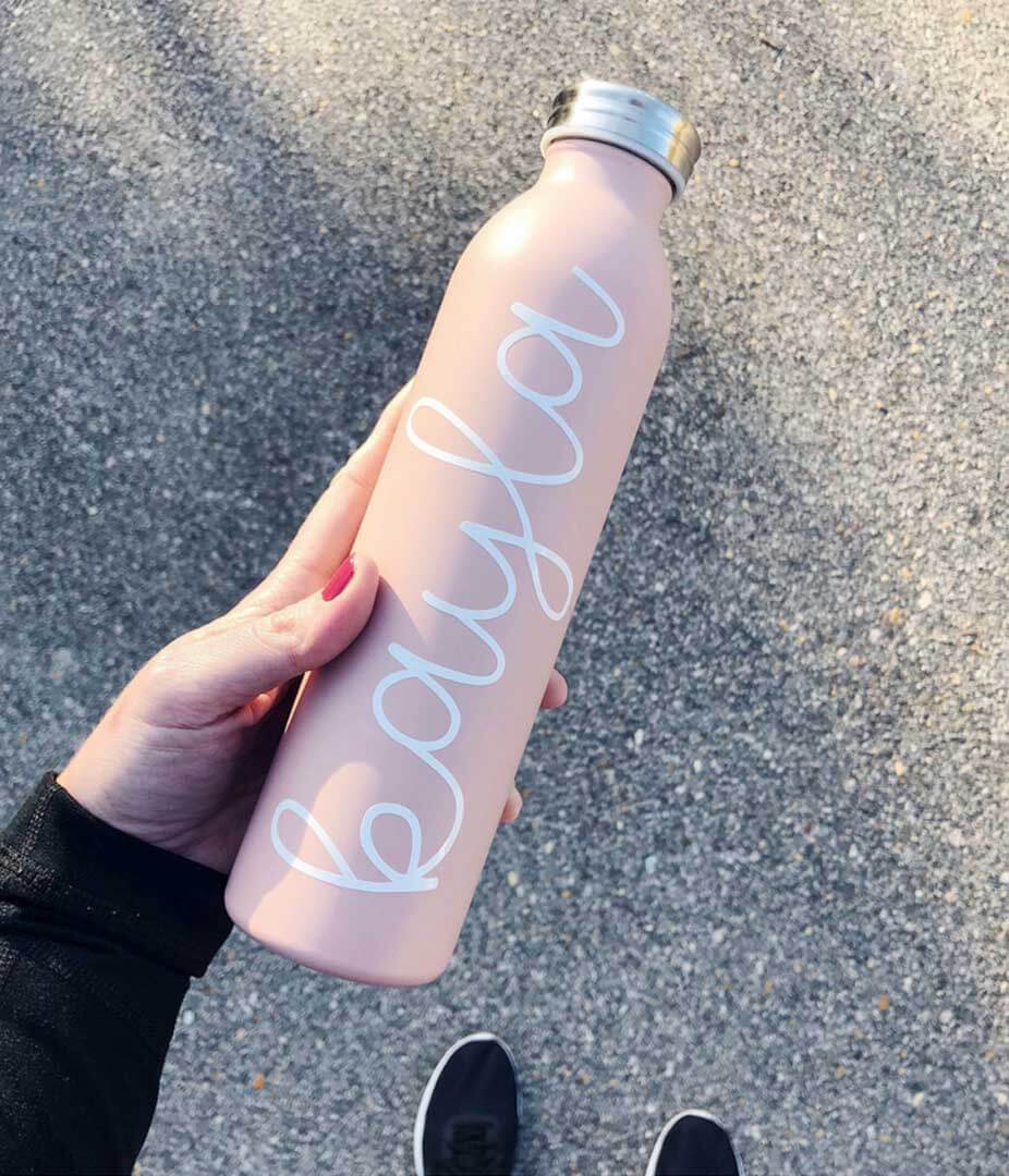 Personalized water bottles using a Cricut machine