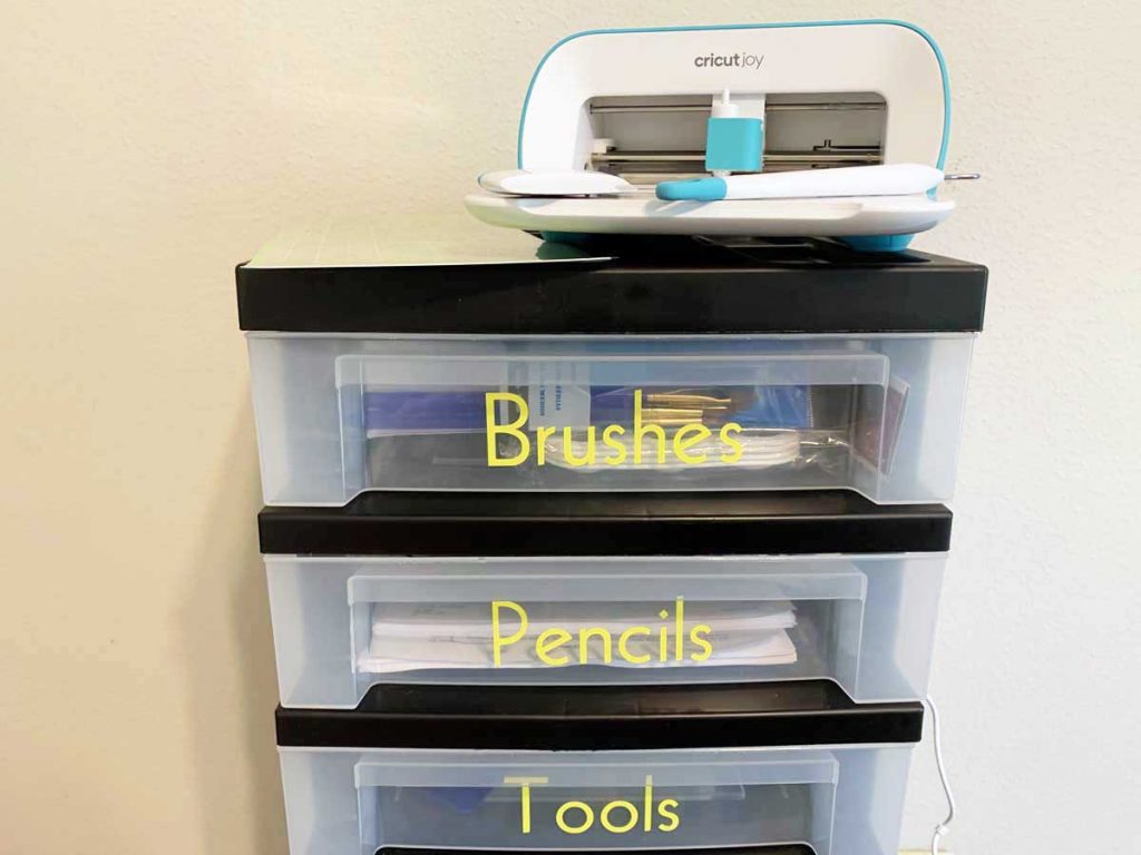 Using Cricut Joy to organize and create vinyl stickers for supply cart
