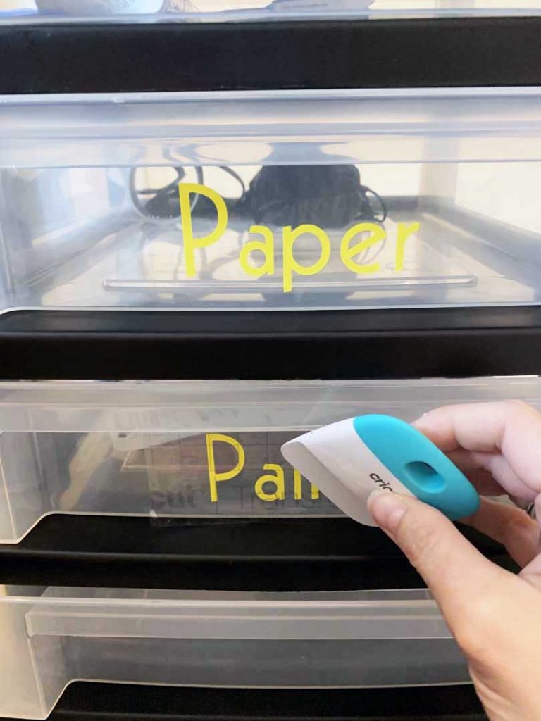 Transferring vinyl stickers cut by Cricut Joy to organize a supply cart