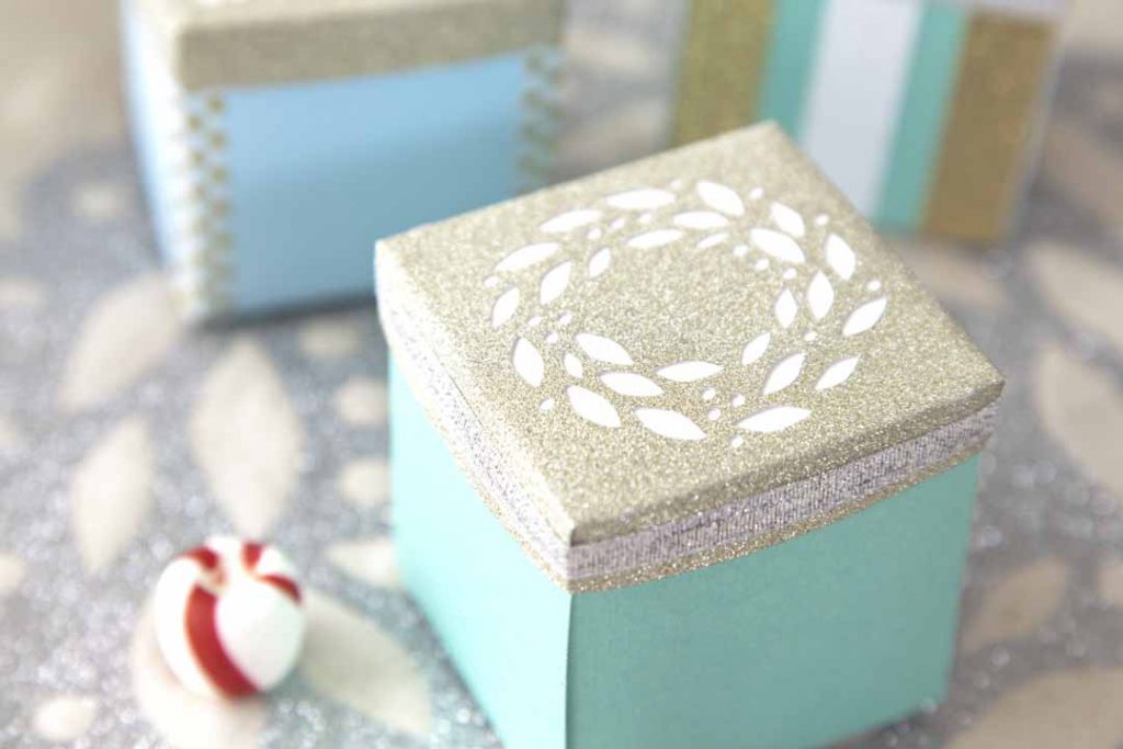 Paper box with wreath embellishment