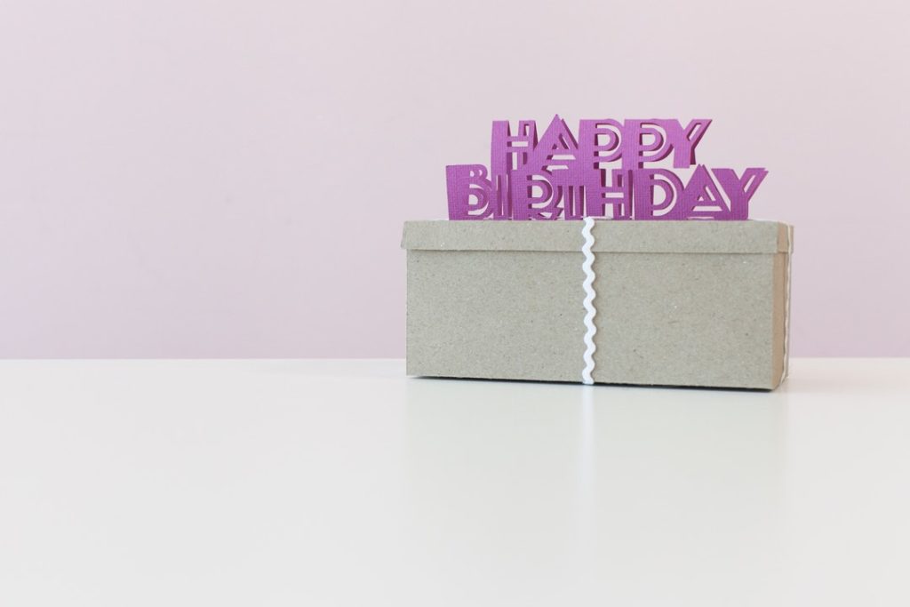 Cricut projects, happy birthday gift box