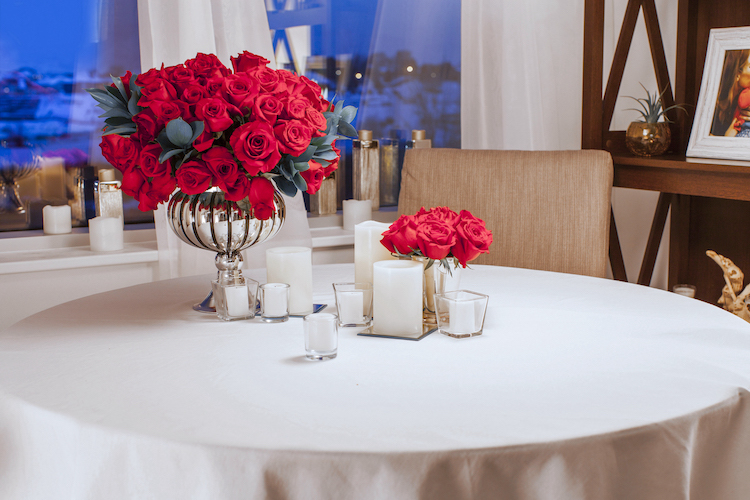 Valentine's Day dinner tablescape