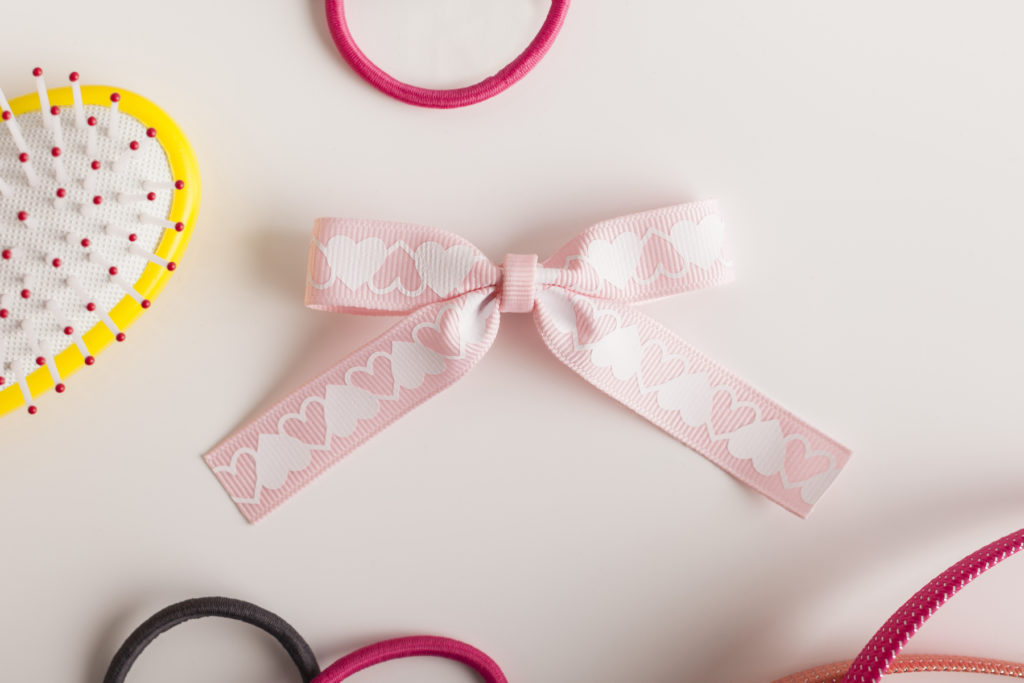 Galentine's Day DIY idea. Heart bow.