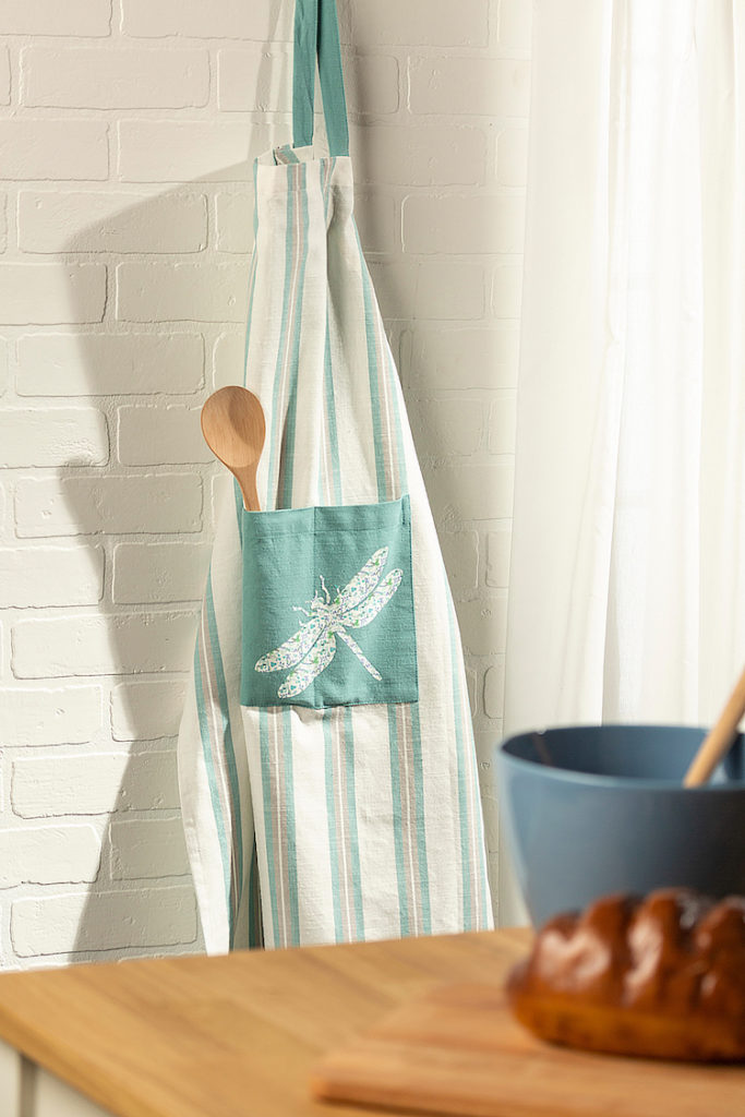 Apron hanging