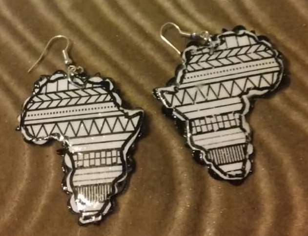 Brenda Cowans #cricutmade earrings