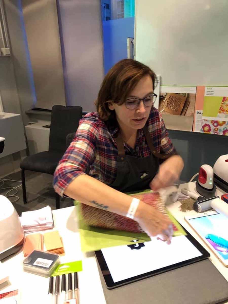 Tamara Tigchelaar - working with her Cricut machines