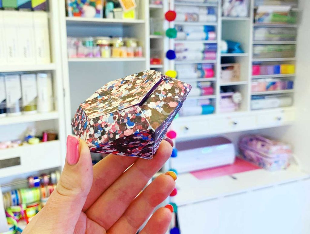 Glitter and crafts artist, Emma Jewell  and her 3d Paper Gem Cricut Project