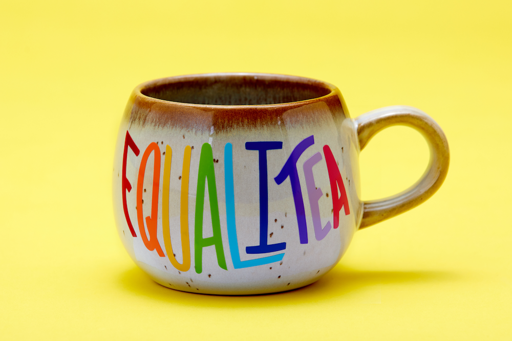 Mug with "Equalitea" design in vinyl material