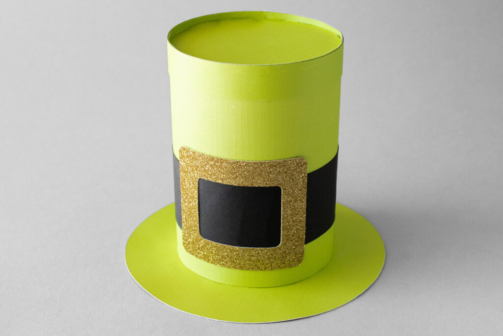 3d paper gift box shaped like a hat made with Cricut for St. Patrick's Day