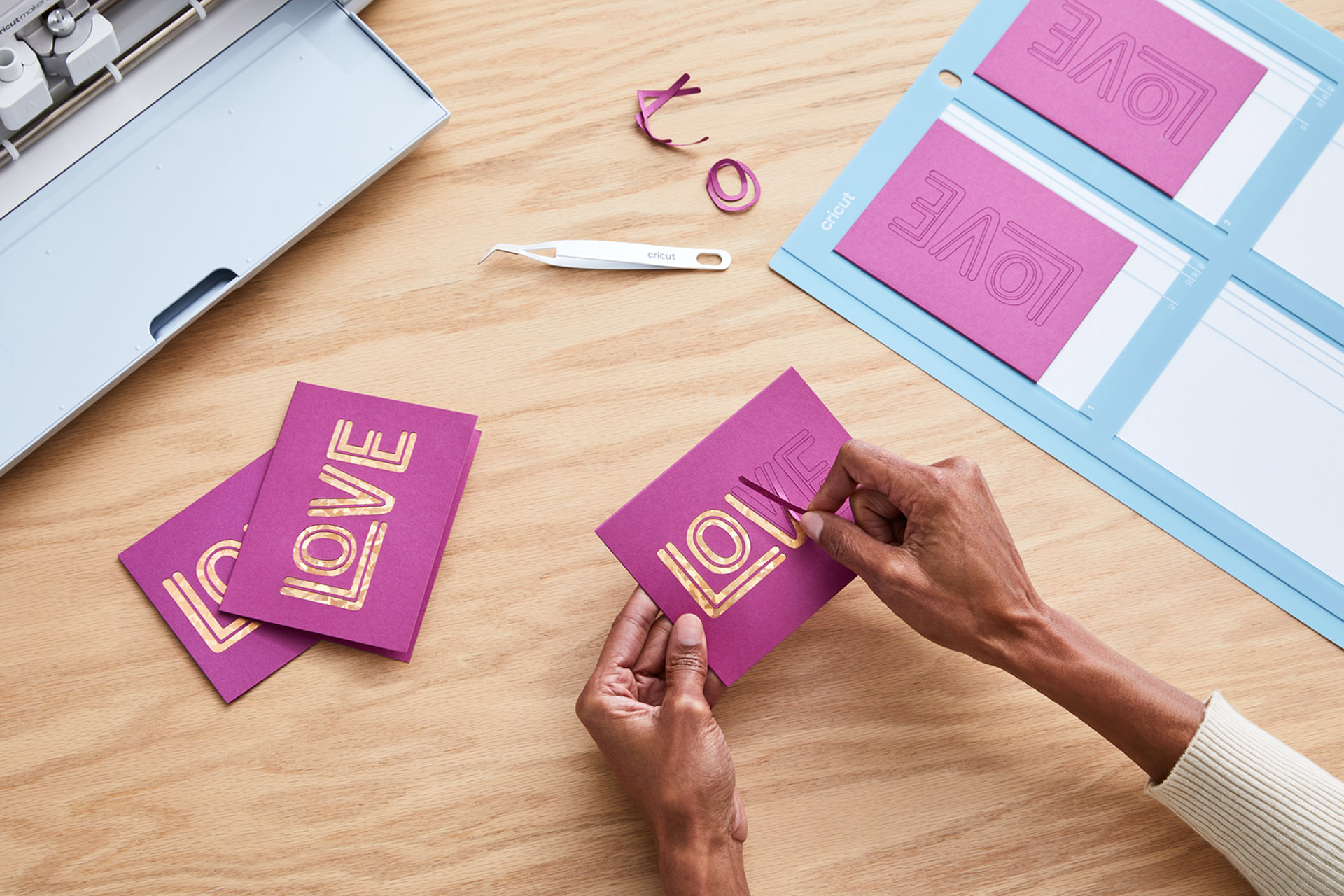Make cards in minutes with Cricut Cricut