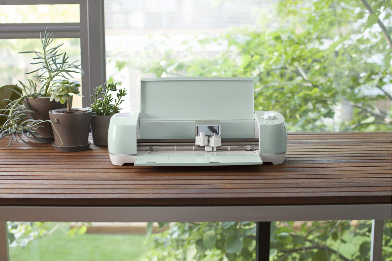 Cricut now available at Lowe’s Cricut